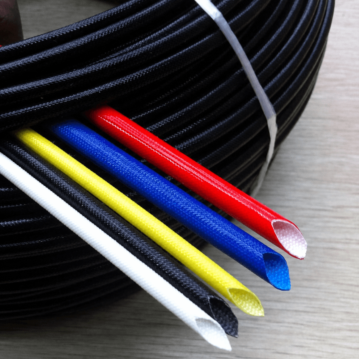 Silicone Fiberglass Sleeving 4000 V